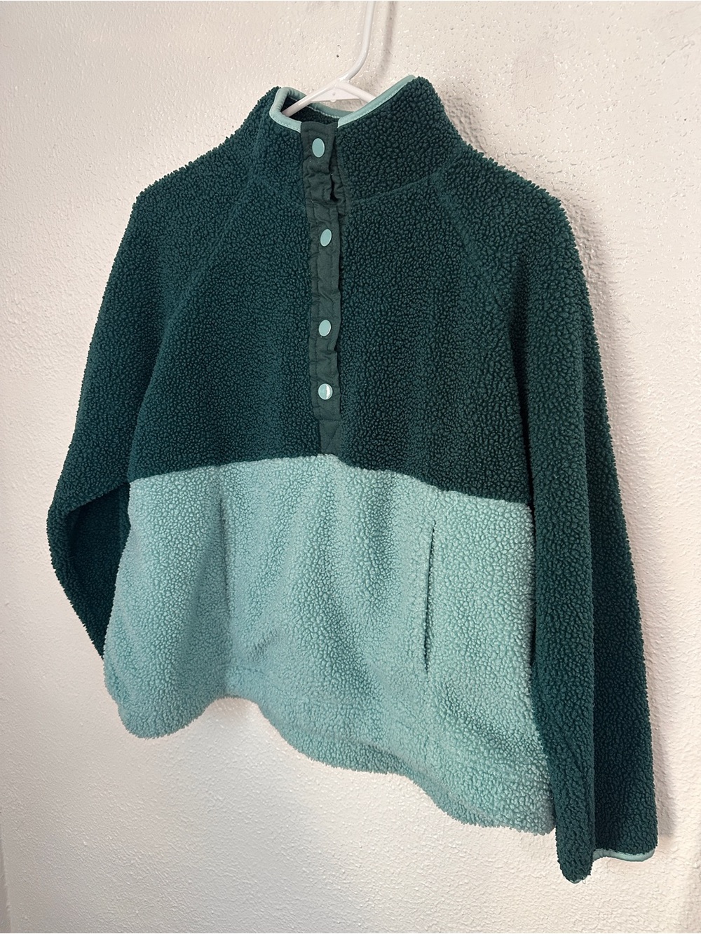 Tone It Up Women’s Medium Color Block Sherpa Pullover Jacket Button Up Pockets